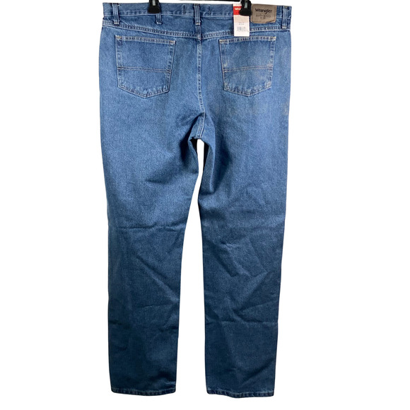 Wrangler Authentics Jeans Mens 42x34 Blue Classic Fit Straight Leg Denim Pants - Picture 2 of 9